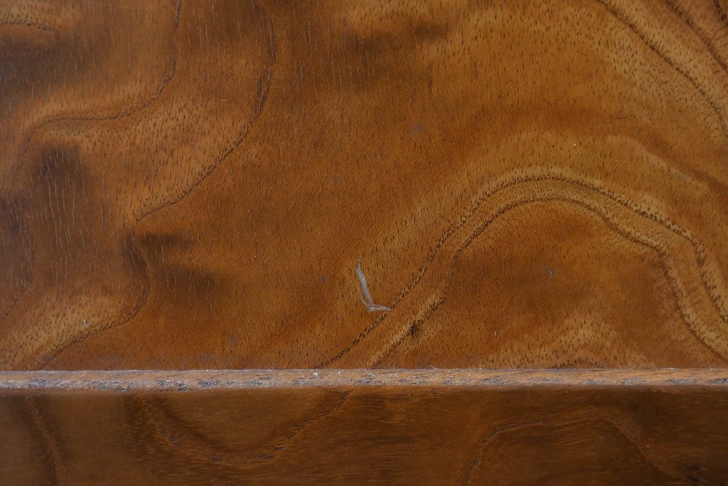 中古　美品　高級品　江戸指物　内部桐材　御蔵桑材(島桑)の美しい杢目が目を惹く重ね茶箪笥(茶棚、違い棚、収納棚、引き出し、戸棚)(定価約70万円)(R-059906)