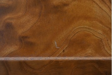 中古　美品　高級品　江戸指物　内部桐材　御蔵桑材(島桑)の美しい杢目が目を惹く重ね茶箪笥(茶棚、違い棚、収納棚、引き出し、戸棚)(定価約70万円)(R-059906)