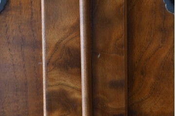 中古　美品　高級品　江戸指物　内部桐材　御蔵桑材(島桑)の美しい杢目が目を惹く重ね茶箪笥(茶棚、違い棚、収納棚、引き出し、戸棚)(定価約70万円)(R-059906)