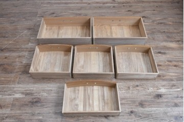 中古　美品　高級品　江戸指物　内部桐材　御蔵桑材(島桑)の美しい杢目が目を惹く重ね茶箪笥(茶棚、違い棚、収納棚、引き出し、戸棚)(定価約70万円)(R-059906)