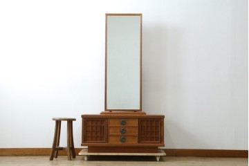 中古　屋久杉　漆塗り　品のある佇まいが美しい鏡台　(R-059907)