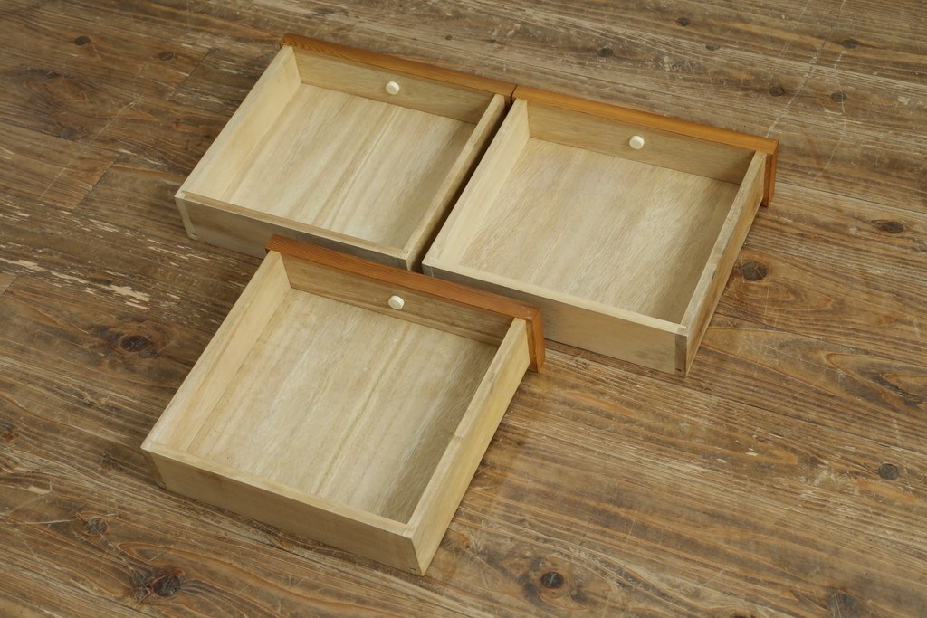 中古　屋久杉　漆塗り　品のある佇まいが美しい鏡台　(R-059907)