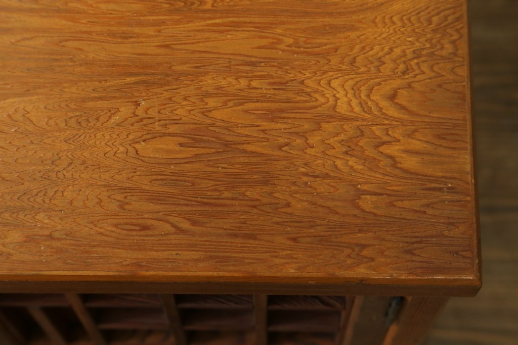 中古　屋久杉　漆塗り　品のある佇まいが美しい鏡台　(R-059907)