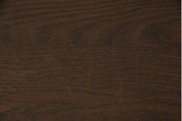 中古　高級輸入家具　オランダ　ワルモント(WARMOND)　木の風合いが味わい深いオーク材製のサイドボード(サイドキャビネット、収納棚、戸棚)(定価約50万円)(R-059909)