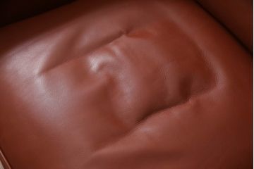 中古　美品　FREDERICIA(フレデリシア)　ボーエ・モーエンセン　ウィングバックのデザインが美しいオットマン付きチェア(ウイングバック、一人掛けソファ、椅子、イス、アームチェア、フットスツール、1Pチェア、北欧)(定価約150万円)(R-059912)