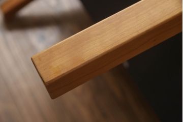 中古　美品　FREDERICIA(フレデリシア)　ボーエ・モーエンセン　ウィングバックのデザインが美しいオットマン付きチェア(ウイングバック、一人掛けソファ、椅子、イス、アームチェア、フットスツール、1Pチェア、北欧)(定価約150万円)(R-059912)
