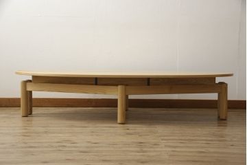 中古　美品　Cassina(カッシーナ)製　119　シンドバッド(SINDBAD)　ヴィコ・マジストレッティデザイン　別々に使用できるデザインが機能的なローテーブルセット(センターテーブル、サイドテーブル)(定価約41万円)(R-059914)