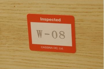 中古　美品　Cassina(カッシーナ)製　119　シンドバッド(SINDBAD)　ヴィコ・マジストレッティデザイン　別々に使用できるデザインが機能的なローテーブルセット(センターテーブル、サイドテーブル)(定価約41万円)(R-059914)