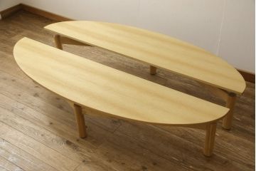 中古　美品　Cassina(カッシーナ)製　119　シンドバッド(SINDBAD)　ヴィコ・マジストレッティデザイン　別々に使用できるデザインが機能的なローテーブルセット(センターテーブル、サイドテーブル)(定価約41万円)(R-059914)