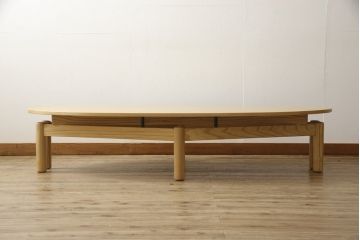 中古　美品　Cassina(カッシーナ)製　119　シンドバッド(SINDBAD)　ヴィコ・マジストレッティデザイン　別々に使用できるデザインが機能的なローテーブルセット(センターテーブル、サイドテーブル)(定価約41万円)(R-059914)