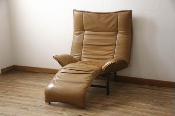 中古　美品　Cassina(カッシーナ)　VERANDA(ヴェランダ) カフェオレ色が落ち着いた雰囲気を醸し出す1Pソファ(一人掛け)(定価約80万円)(R-059915)