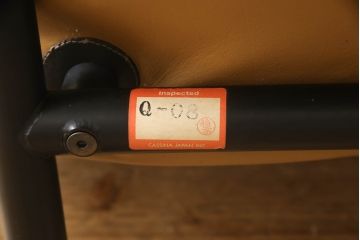 中古　美品　Cassina(カッシーナ)　VERANDA(ヴェランダ) カフェオレ色が落ち着いた雰囲気を醸し出す1Pソファ(一人掛け)(定価約80万円)(R-059915)