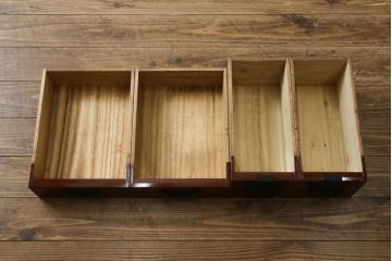 和製ビンテージ　民芸家具　総欅(ケヤキ)材　重厚な金具が存在感を放つ佐渡船箪笥(ヴィンテージ、舟箪笥、小箪笥、帳箱、銭箱、小引き出し、チェスト、小物収納、卓上収納)(定価約320万円)(R-059918)