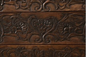 和製ビンテージ　手彫り　小箱のおまけ付き!!　草花のデザインが目を惹く小振りな彫刻入りチェスト(ヴィンテージ、小引き出し、引き出し)(R-059919)