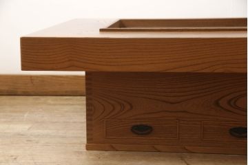 中古　美品　上手物　総ケヤキ(欅)材　重厚感のある極厚天板が魅力の関西火鉢(囲炉裏、長火鉢、ローテーブル)(R-059920)