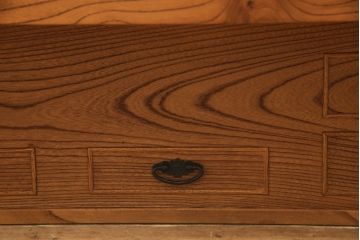 中古　美品　上手物　総ケヤキ(欅)材　重厚感のある極厚天板が魅力の関西火鉢(囲炉裏、長火鉢、ローテーブル)(R-059920)