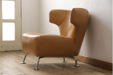 中古　美品　IDC大塚家具　Domicil(ドミシール)　ユニークなデザインが空間のアクセントになるレザーソファ(本革、一人掛けソファ、1P、1人掛け)(定価約16万円)(R-059930)