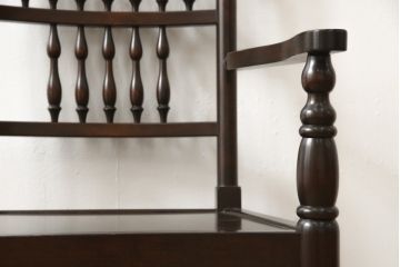 中古　超美品　松本民芸家具　#21型　特注品　背もたれの挽き物加工が美しいスピンドルアームチェア(椅子、イス、ダイニングチェア、板座チェア)(R-059931)