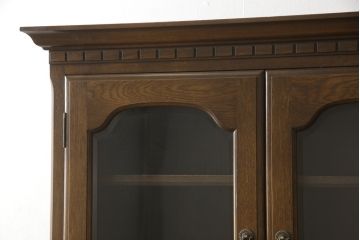中古　横浜クラシック家具　ノックオンウッド(knockonwood)　Hand Made　上品なデザインが美しいカップボード(食器棚、飾り棚、戸棚、収納棚、キャビネット)(定価約55万円)(R-059932)