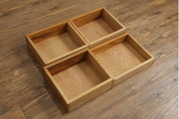 中古　美品　和製民芸家具　屋久杉　無垢材　漆塗りの艶やかな木肌が美しい飾り棚(収納棚、戸棚、茶棚、違い棚、茶箪笥)(R-059936)