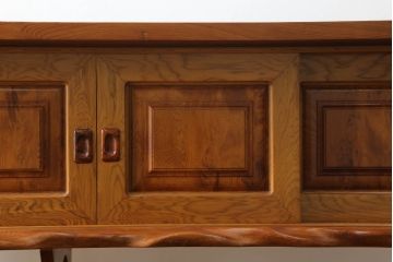 中古　美品　和製民芸家具　屋久杉　無垢材　漆塗りの艶やかな木肌が美しい飾り棚(収納棚、戸棚、茶棚、違い棚、茶箪笥)(R-059936)
