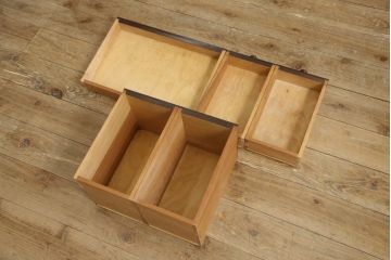 中古　美品　松本民芸家具　M型一面鏡　直線的なデザインが美しい鏡台(ドレッサー、ミラー)(定価約26万円)(R-059937)