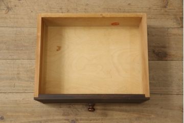 中古　超美品　松本民芸家具　ワンランク上の贅沢な空間にぴったりな風格漂うナイト卓子(サイドテーブル、ナイトテーブル、コーヒーテーブル)(R-059940)