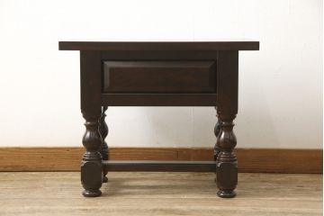 中古　超美品　松本民芸家具　ワンランク上の贅沢な空間にぴったりな風格漂うナイト卓子(サイドテーブル、ナイトテーブル、コーヒーテーブル)(R-059940)