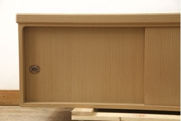 中古　美品　国産　職人手造り　脚または台輪リメイク　上品な佇まいが魅力の総桐箪笥ローボード(桐たんす、テレビ台、テレビボード、収納棚、戸棚)(R-059959)