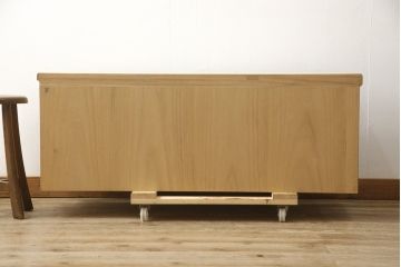 中古　美品　国産　職人手造り　脚または台輪リメイク　上品な佇まいが魅力の総桐箪笥ローボード(桐たんす、テレビ台、テレビボード、収納棚、戸棚)(R-059959)