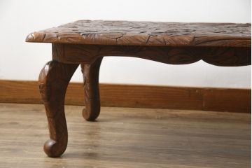 中古　伝統工芸　日光彫り　あふれるような草花の彫りが華やかな座卓(サイドテーブル、センターテーブル、花台)(R-059961)