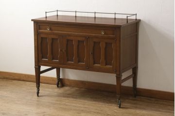 中古　DREXEL HERITAGE(ドレクセルヘリテイジ)　Triune(トライユン)　クラシカルな雰囲気が素敵なキャスター付きワゴン(サービス台、サイドボード、サイドキャビネット、サーバー)(R-059963)