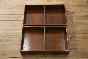 中古　美品　総欅(ケヤキ)材　和モダンな雰囲気を醸し出す二段重ね水屋箪笥(キャビネット、食器棚、戸棚、収納棚、重ね戸棚)(R-059968)