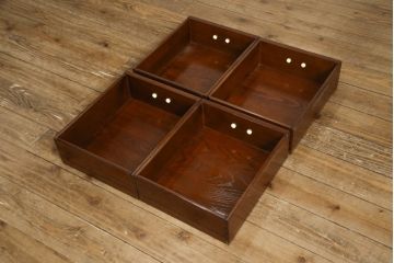 中古　美品　総欅(ケヤキ)材　和モダンな雰囲気を醸し出す二段重ね水屋箪笥(キャビネット、食器棚、戸棚、収納棚、重ね戸棚)(R-059968)