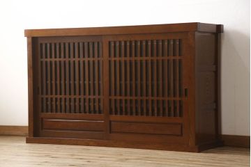中古　美品　総欅(ケヤキ)材　和モダンな雰囲気を醸し出す水屋箪笥サイドボード(サイドキャビネット、食器棚、戸棚、収納棚)(R-059969)