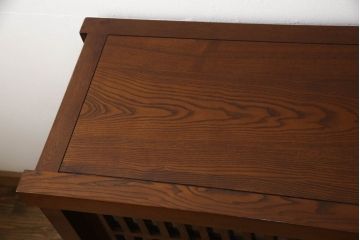 中古　美品　総欅(ケヤキ)材　和モダンな雰囲気を醸し出す水屋箪笥サイドボード(サイドキャビネット、食器棚、戸棚、収納棚)(R-059969)