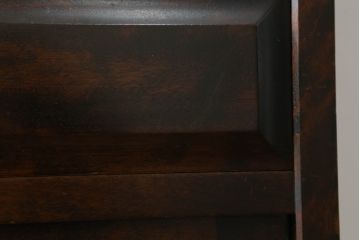 中古　北海道民芸家具　美しい木肌とシックな佇まいが魅力的な重ね戸棚(収納棚、食器棚)(R-059971)
