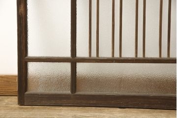 和製アンティーク　木枠のデザインが昭和な雰囲気を醸し出すガラス窓2枚セット(ガラス戸、引き戸、建具)(R-059979)