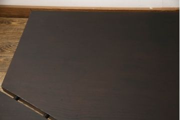 和製ビンテージ 　杉材　天板一枚板　天板や脚のデザインが凝っているコンテンポラリーデザインの座卓(ヴィンテージ、ローテーブル)(R-059982)