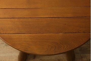 中古　レア　高級輸入家具　ドイツ　重厚で見た目よりしっかり!　自然の木材の形をそのまま活かした丸太テーブル(ダイニングテーブル、丸テーブル、ラウンドテーブル、木製テーブル)(R-059983)