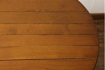 中古　レア　高級輸入家具　ドイツ　重厚で見た目よりしっかり!　自然の木材の形をそのまま活かした丸太テーブル(ダイニングテーブル、丸テーブル、ラウンドテーブル、木製テーブル)(R-059983)