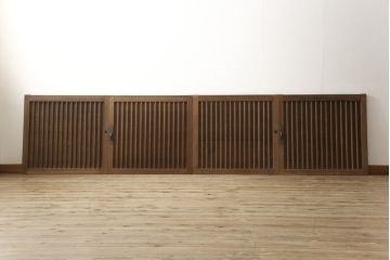 和製アンティーク　上手物　和モダンな空間に合わせやすい枠欅(ケヤキ)・板杉材の縦桟格子窓4枚セット(引き戸、板戸、建具)(R-060005)