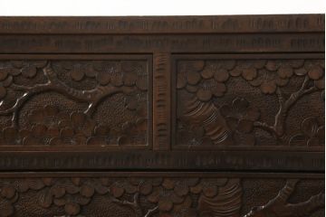 中古　軽井沢彫り　満開の桜の彫りが見事なサイドチェスト(小箪笥、整理タンス、収納たんす、引き出し)(R-060010)