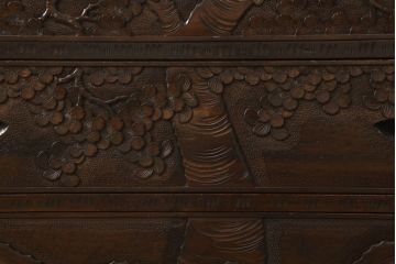 中古　軽井沢彫り　満開の桜の彫りが見事なサイドチェスト(小箪笥、整理タンス、収納たんす、引き出し)(R-060010)