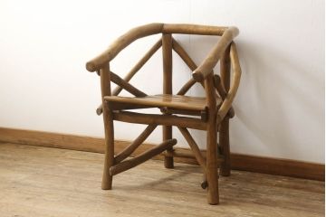 中古　レア　高級輸入家具　ドイツ　重厚で見た目よりしっかり!　自然の木材の形をそのまま活かした丸太チェア(丸太イス、木製チェア、ダイニングチェア、アームチェア、板座チェア、椅子)(R-060012)