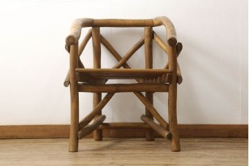 中古　レア　高級輸入家具　ドイツ　重厚で見た目よりしっかり!　自然の木材の形をそのまま活かした丸太チェア(丸太イス、木製チェア、ダイニングチェア、アームチェア、板座チェア、椅子)(R-060012)