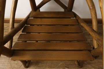 中古　レア　高級輸入家具　ドイツ　重厚で見た目よりしっかり!　自然の木材の形をそのまま活かした丸太チェア(丸太イス、木製チェア、ダイニングチェア、アームチェア、板座チェア、椅子)(R-060012)