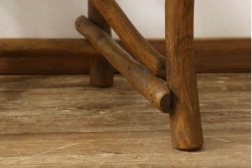 中古　レア　高級輸入家具　ドイツ　重厚で見た目よりしっかり!　自然の木材の形をそのまま活かした丸太チェア(丸太イス、木製チェア、ダイニングチェア、アームチェア、板座チェア、椅子)(R-060012)