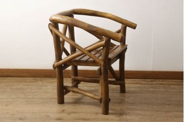 中古　レア　高級輸入家具　ドイツ　重厚で見た目よりしっかり!　自然の木材の形をそのまま活かした丸太チェア(丸太イス、木製チェア、ダイニングチェア、アームチェア、板座チェア、椅子)(R-060013)