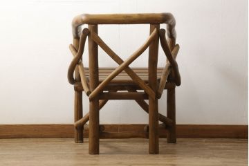 中古　レア　高級輸入家具　ドイツ　重厚で見た目よりしっかり!　自然の木材の形をそのまま活かした丸太チェア(丸太イス、木製チェア、ダイニングチェア、アームチェア、板座チェア、椅子)(R-060014)